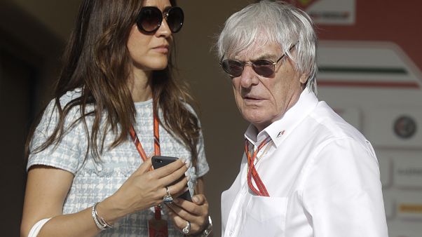 Bernie Ecclestone ve kendisinden 46 yaş küçük olan eşi Fabiana Flosi. Bernie Ecclestone ve kendisinden 46 yaş küçük olan eşi Fabiana Flosi.