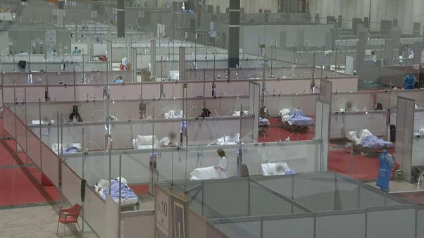 Tercer día consecutivo con descenso de muertes por coronavirus en España Tercer día consecutivo con descenso de muertes por coronavirus en España