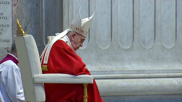 La misa del Domingo de Ramos sin fieles La misa del Domingo de Ramos sin fieles