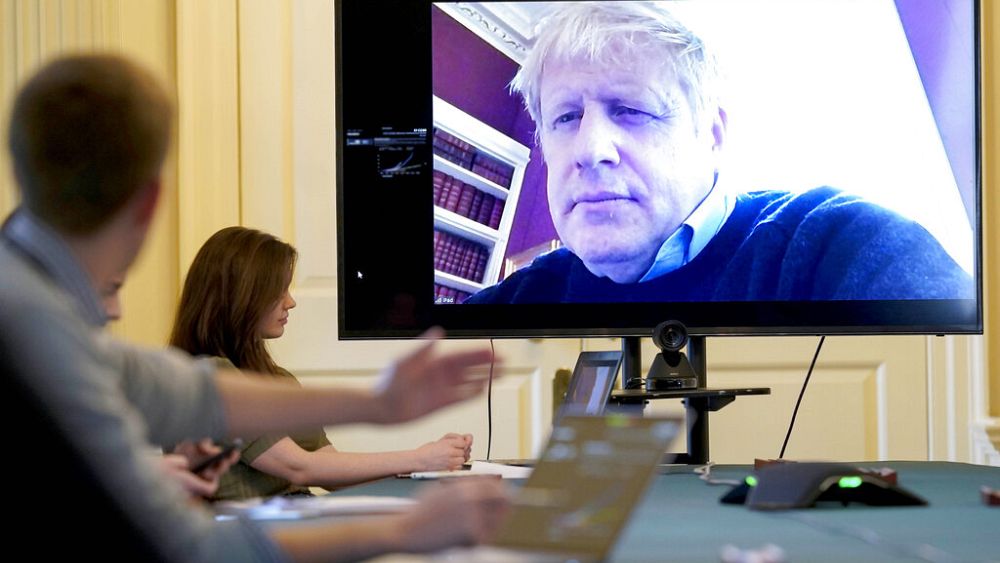 Boris Johnson hospitalisé, la maladie avance rapidement au Royaume-Uni