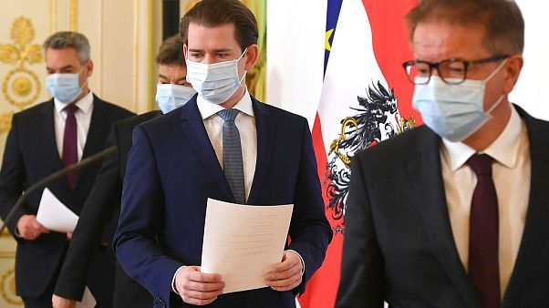 Chanceler Kurz pretende relançar a economia apesar da Covid-19 Chanceler Kurz pretende relançar a economia apesar da Covid-19