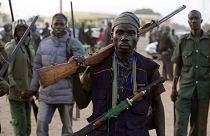 صيادون يتجمعون في محاولة منهم لصدّ هجوم لمجموعة "بوكو حرام" (أرشيف)