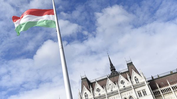 Elemzők szerint kérdéses, honnan lesz forrás Orbán gazdaságvédelmi akciótervére Elemzők szerint kérdéses, honnan lesz forrás Orbán gazdaságvédelmi akciótervére