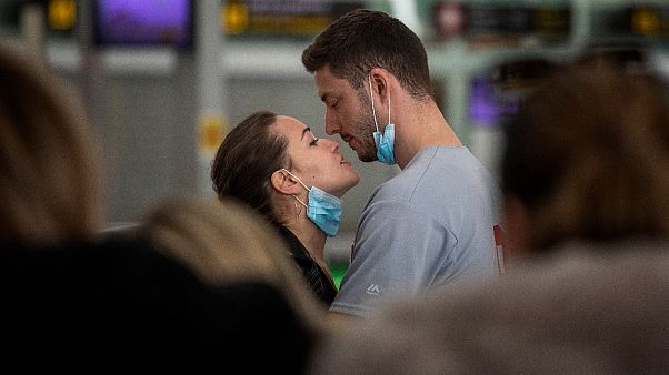 Στα σκαριά η τηλεοπτική σειρά «Έρωτας στα χρόνια του κορονοϊού» Στα σκαριά η τηλεοπτική σειρά «Έρωτας στα χρόνια του κορονοϊού»