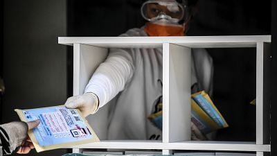 Coronavirus : les décès repartent à la hausse en Italie