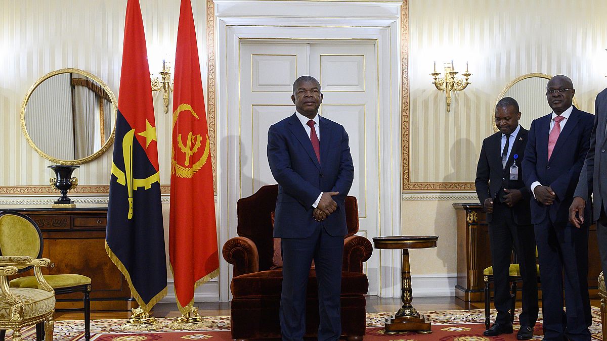 João Lourenço remodela o Governo angolano
