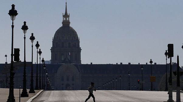 Für alle Jogger in Paris gilt jetzt: Früh Aufstehen oder bis zum Abend warten! Für alle Jogger in Paris gilt jetzt: Früh Aufstehen oder bis zum Abend warten!