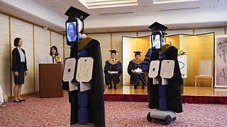 رباتهایی که دانشجویان ژاپنی را فارغ‌التحصیل کردند