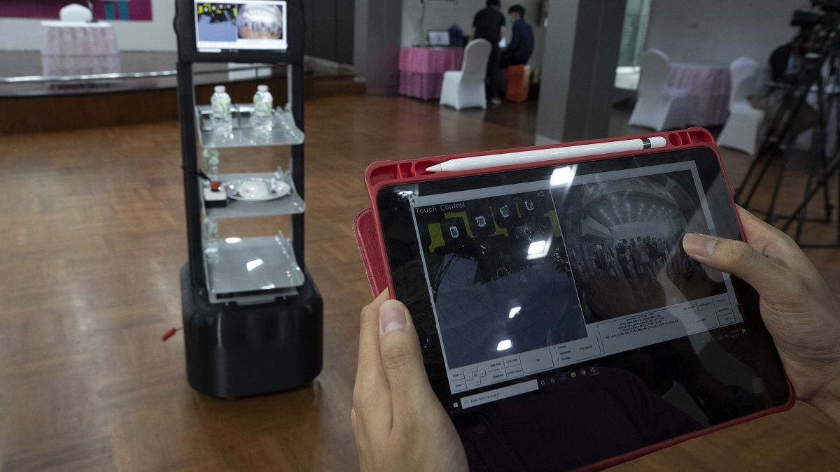 تايلاند: الروبوت "بينتو" يساهم في حماية الطواقم الطبية من فيروس كورونا
