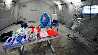 Olaszország: már 17 ezren haltak meg a koronavírus-járványban