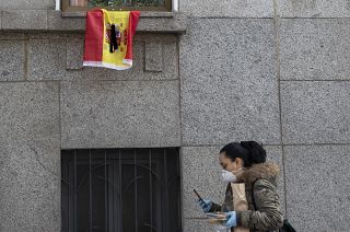 Número de mortes ligadas à Covid-19 volta a subir em Espanha