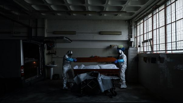 Covid-19 já fez 380 mortos em Portugal Covid-19 já fez 380 mortos em Portugal