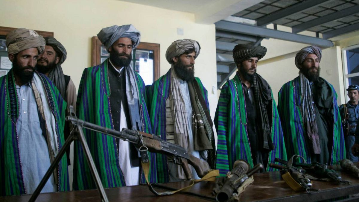  الحكومة الأفغانية تُقرر الإفراج عن 100 سجين من حركة طالبان