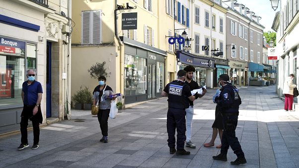França vai prolongar confinamento França vai prolongar confinamento