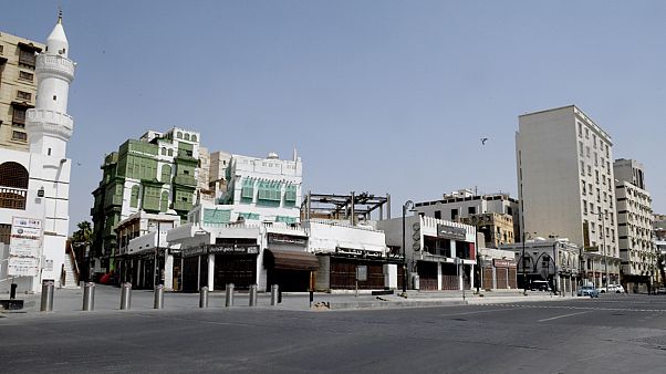 جامعة سعودية تعلن عن خطوة هامة لتطوير لقاح ضد فيروس كورونا جامعة سعودية تعلن عن خطوة هامة لتطوير لقاح ضد فيروس كورونا