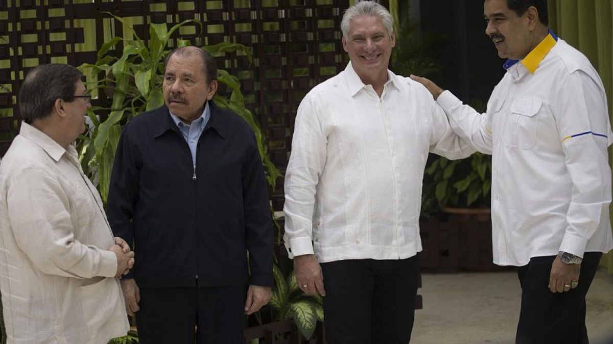 Ortega mit seinen Kollegen aus Kuba und Venezuela, 2019