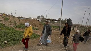الإغلاق التام في الموصل بسبب الوباء يؤرّق معيشة الآلاف من العمال