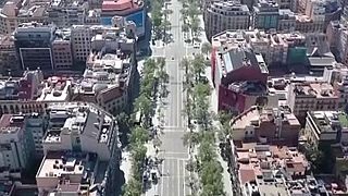 شاهد: الصمت يخيم على شوارع برشلونة بسبب فيروس كورونا