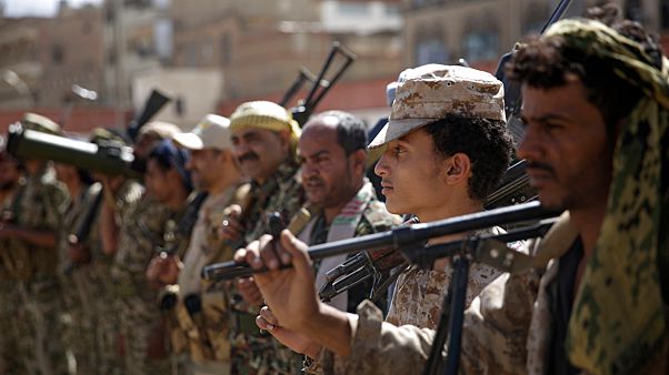 السعودية نيوز |
ماهي مطالب الحوثيين لتحقيق السلام في اليمن؟
السعودية نيوز |
ماهي مطالب الحوثيين لتحقيق السلام في اليمن؟