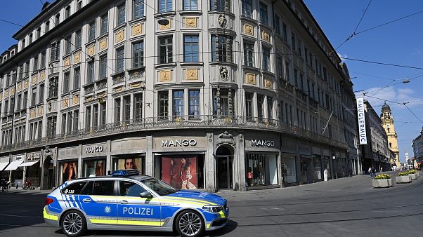 Merkel: "Noch auf längere Zeit in und mit dieser Pandemie leben" Merkel: "Noch auf längere Zeit in und mit dieser Pandemie leben"