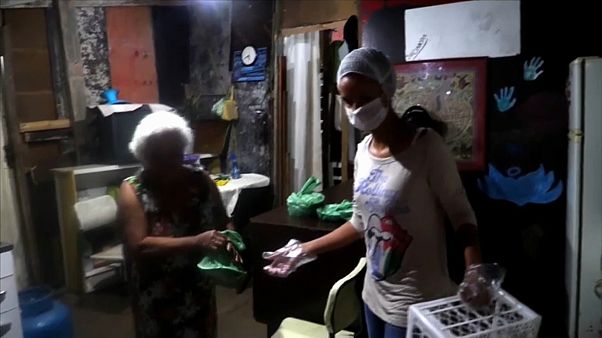 Moradores das favelas organizam-se contra o coronavírus Moradores das favelas organizam-se contra o coronavírus