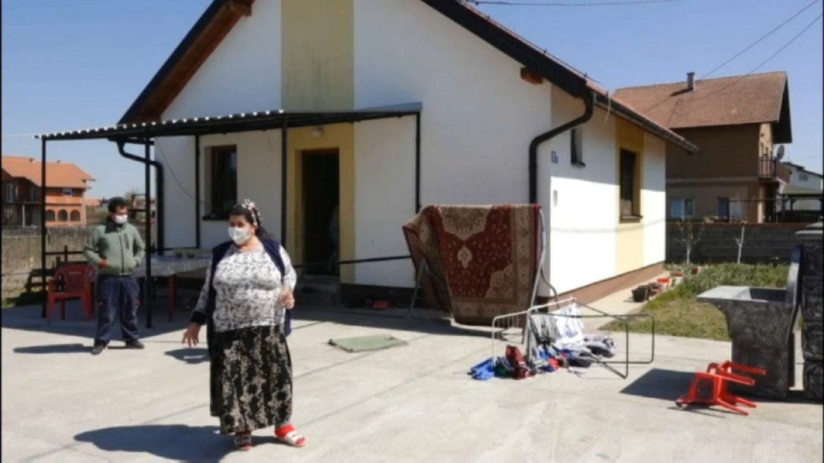 Gitanos atrapados por la pandemia en Bosnia