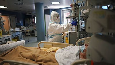 DSÖ: Covid-19 gripten 10 kat daha ölümcül olabilir