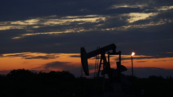 Заберите свою нефть, и мы вам сами заплатим: WTI стоит меньше 0 Заберите свою нефть, и мы вам сами заплатим: WTI стоит меньше 0