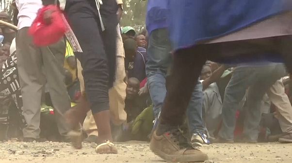 Ételosztásnál taposták meg egymást Kenyában Ételosztásnál taposták meg egymást Kenyában