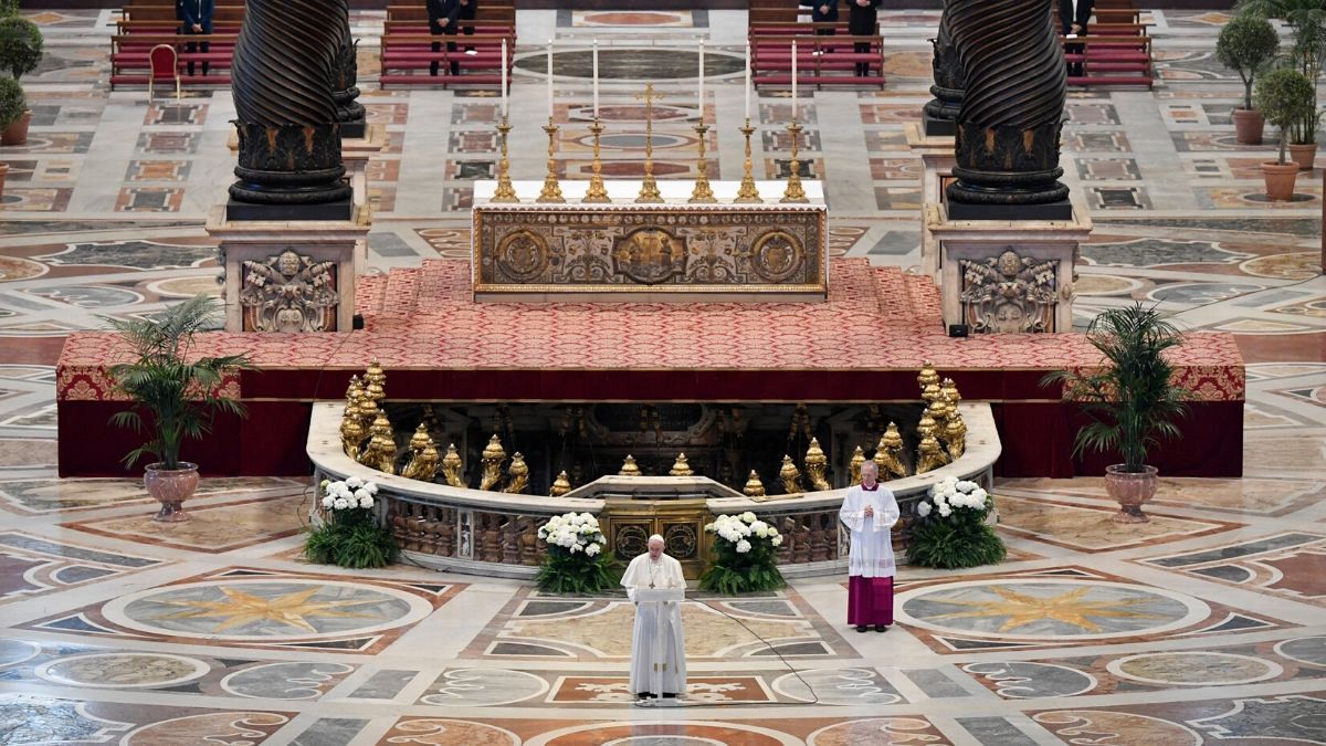 پیام پاپ در عید پاک از کلیسای خالی: پیام‌آور زندگی باشید، تحریم‌ها کاهش یابد