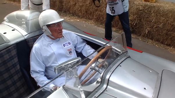 Britische Motorsportlegende Sir Stirling Moss verstorben Britische Motorsportlegende Sir Stirling Moss verstorben