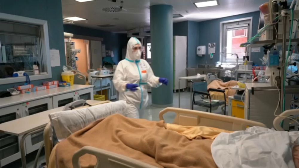 Coronavirus : lourd bilan au Royaume-Uni, quelques signaux positifs en Italie et en France