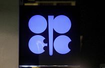 Opec+: c'è l'accordo per il taglio della produzione di petrolio. Via libera del Messico