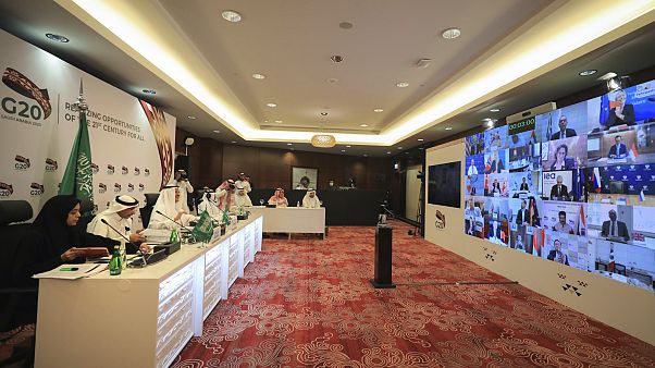 السعودية نيوز | 
    السعودية تستضيف قمة افتراضية لمجموعة العشرين في ظل الركود والوباء
