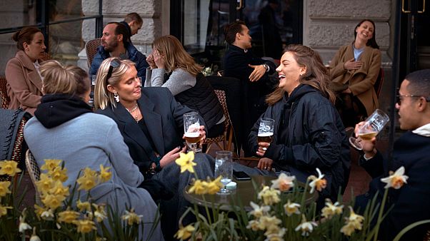İsveç'te 8 Nisan'da açık bir bar İsveç'te 8 Nisan'da açık bir bar