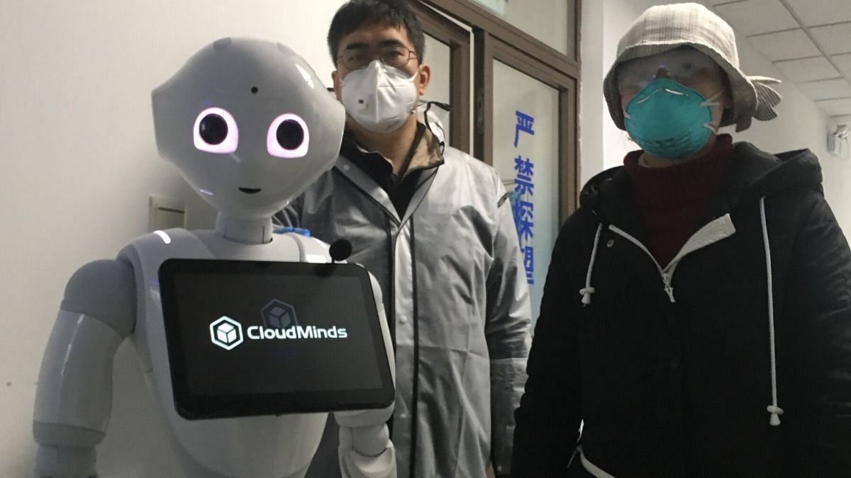 رُبات‌ها در خدمت سیستم بهداشت؛ چگونه فناوری به کمک پزشکان آمده است؟