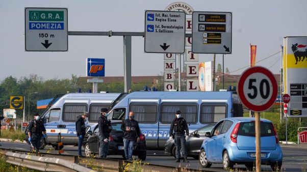 Oltre 20.000 morti in Italia a causa del Covid-19. Controlli a tappeto durante il weekend Oltre 20.000 morti in Italia a causa del Covid-19. Controlli a tappeto durante il weekend