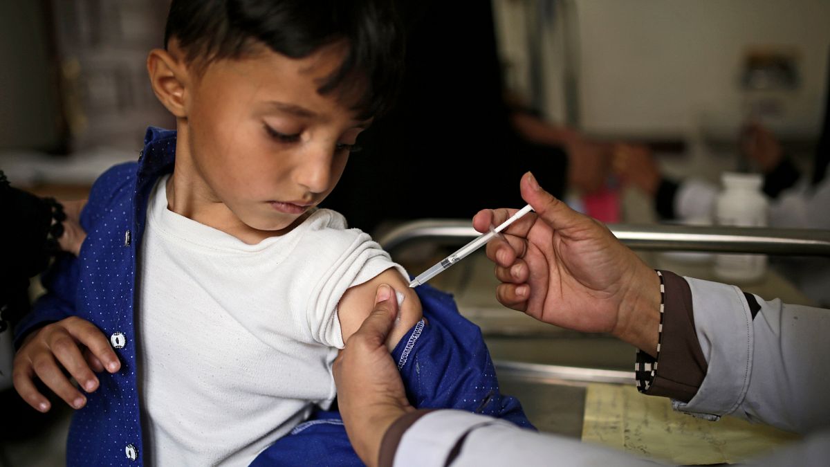 UNICEF: Covid-19, 117 milyon çocuğun kızamık aşısını erteleyebilir