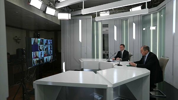 COVID-19: «Δεν έχουμε σχέση με fake news - Μόνο ενωμένοι θα νικήσουμε» λέει ο Λαβρόφ COVID-19: «Δεν έχουμε σχέση με fake news - Μόνο ενωμένοι θα νικήσουμε» λέει ο Λαβρόφ