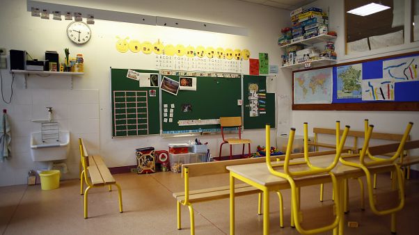 Covid-19: in Francia riapre veramente la scuola l'11 maggio? Covid-19: in Francia riapre veramente la scuola l'11 maggio?
