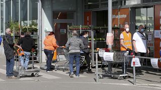 Lojas voltam a abrir portas na Áustria