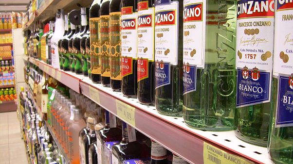 Drinking alcohol doesn't kill COVID-19 but increases risk of lockdown violence, says WHO Drinking alcohol doesn't kill COVID-19 but increases risk of lockdown violence, says WHO