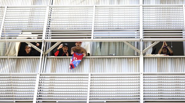 Kolombiyalı taraftarlar, maç izlemeye geldikleri Arjantin'de Kovid-19 nedeniyle mahsur kaldı Kolombiyalı taraftarlar, maç izlemeye geldikleri Arjantin'de Kovid-19 nedeniyle mahsur kaldı