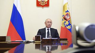 Путин объявил о безвозмездной помощи компаниям