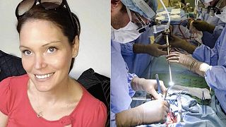 Vicki Meredrew (b) és egy archívfotó egy sebészeti beavatkozásról (j)