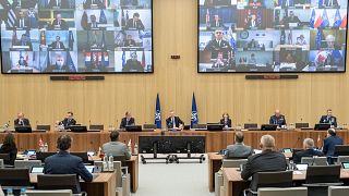 COVID-19: Τηλεδιάσκεψη υπουργών Άμυνας του ΝΑΤΟ