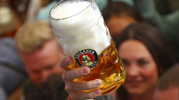 Almanya'da 186 yıldır devam eden festival Oktoberfest'ten bir kare. Almanya'da 186 yıldır devam eden festival Oktoberfest'ten bir kare.