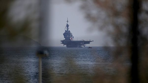 Коронавирус на "Шарле де Голле": семьи моряков в гневе Коронавирус на "Шарле де Голле": семьи моряков в гневе
