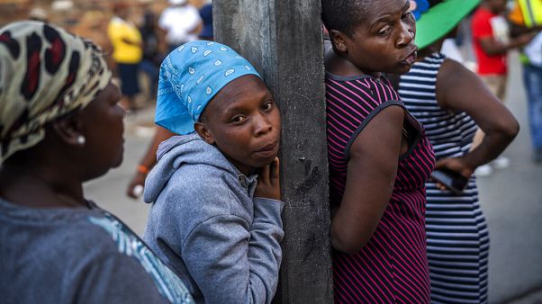 Güney Afrika'da gıda kuyruğu Güney Afrika'da gıda kuyruğu