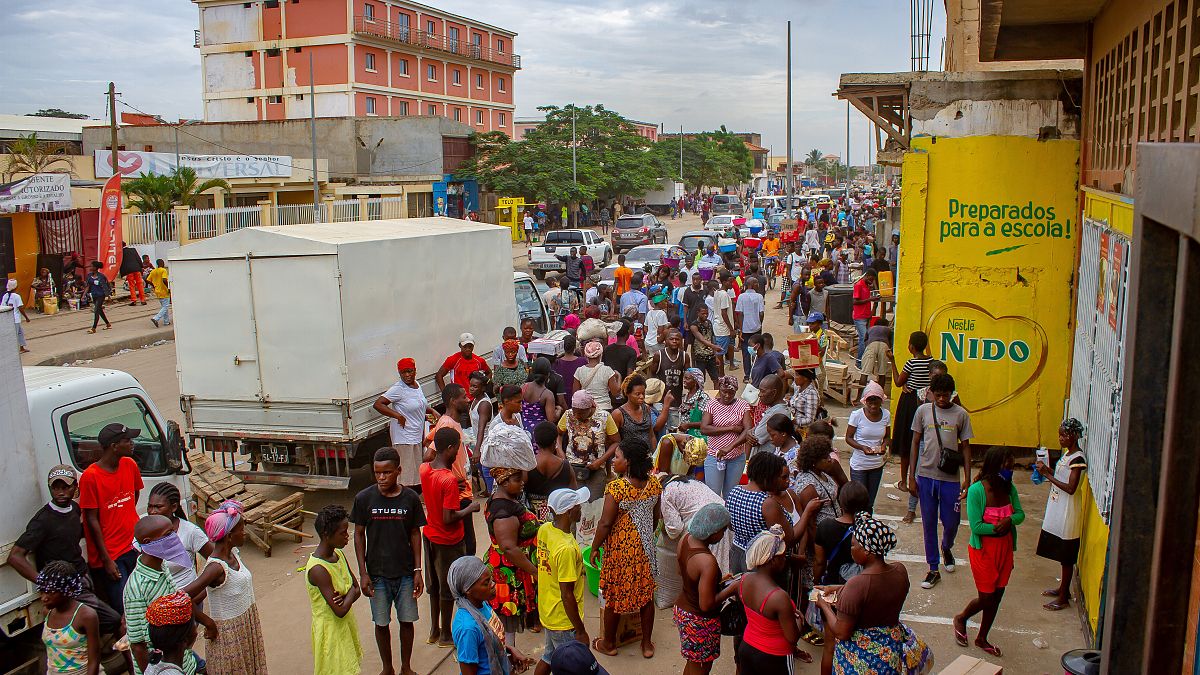 Cidadãos em Luanda